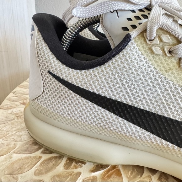Nike Kobe 10 Fundamentals Mens Sneakers Athletic Shoes size 9 - Picture 3 of 12